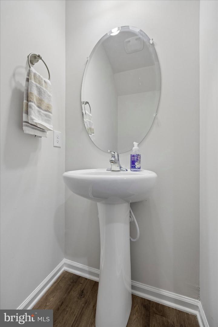 177 S Harner Blvd Property Photo 7