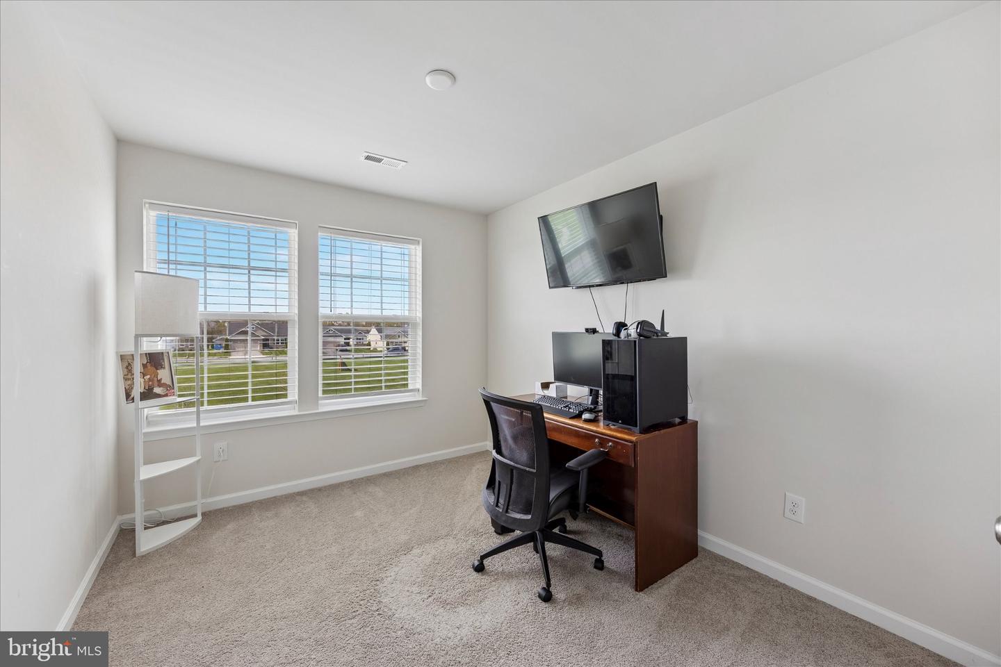 177 S Harner Blvd Property Photo 14
