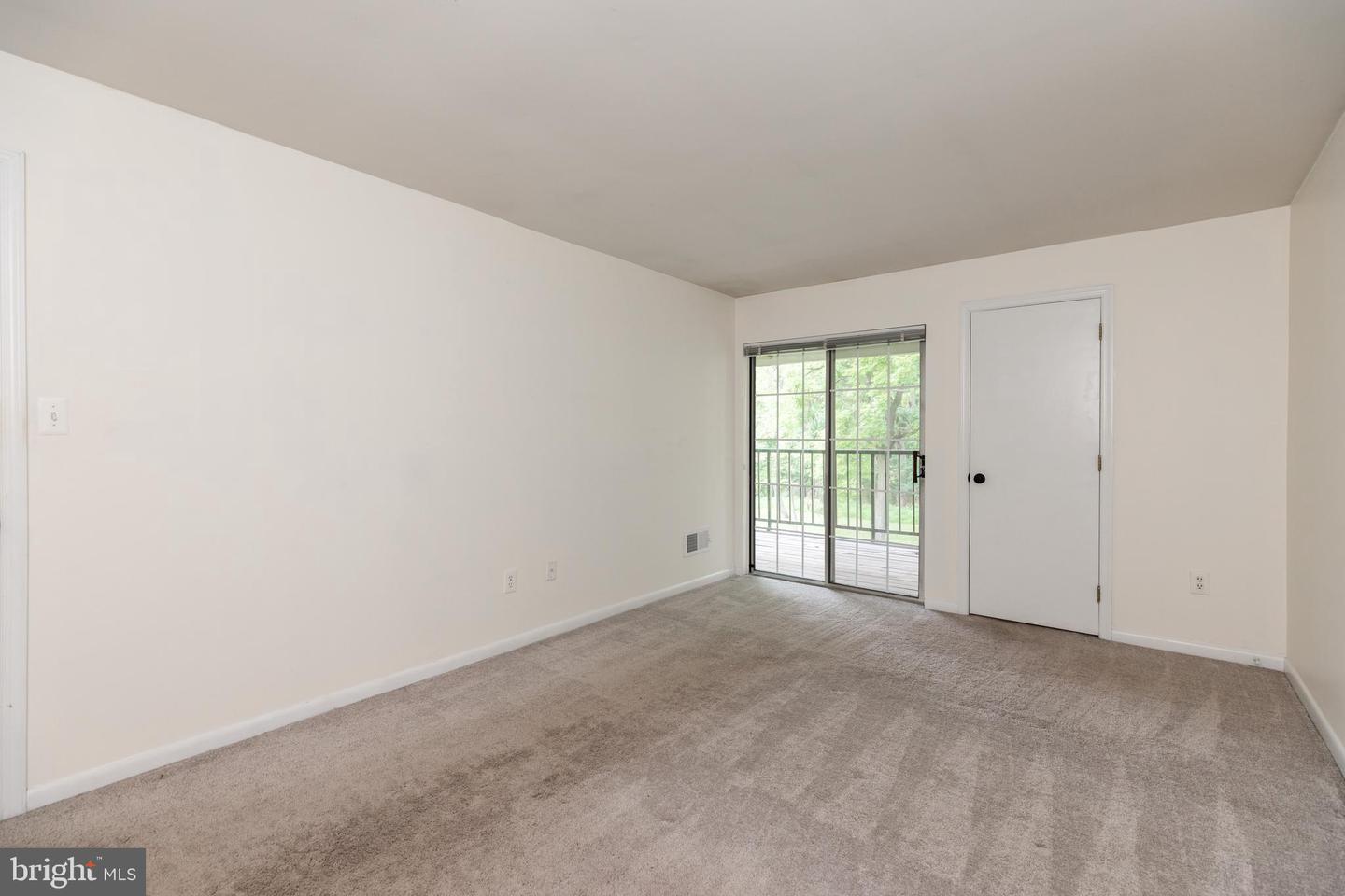 274 Valley Stream Ln Property Photo 7