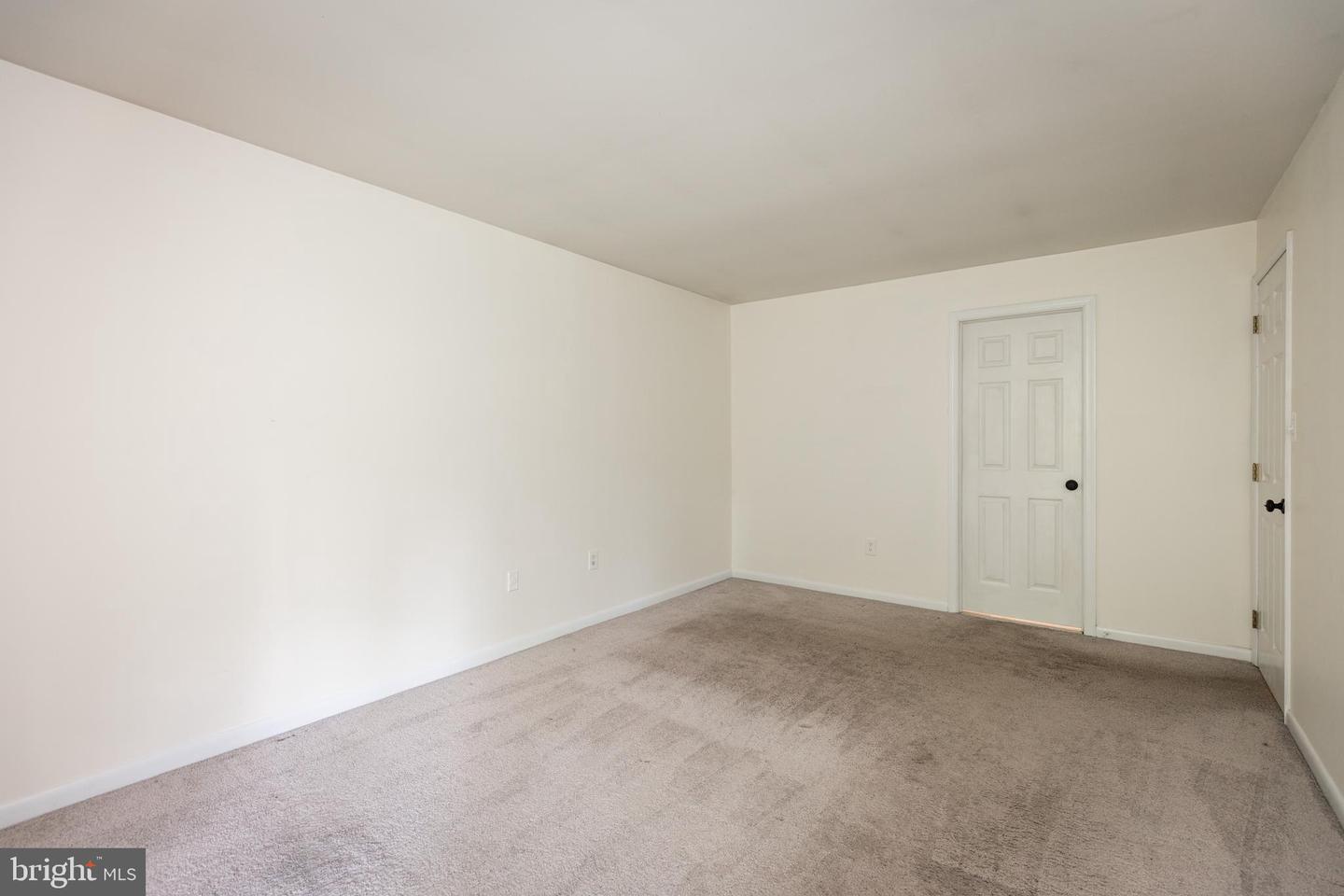 274 Valley Stream Ln Property Photo 9