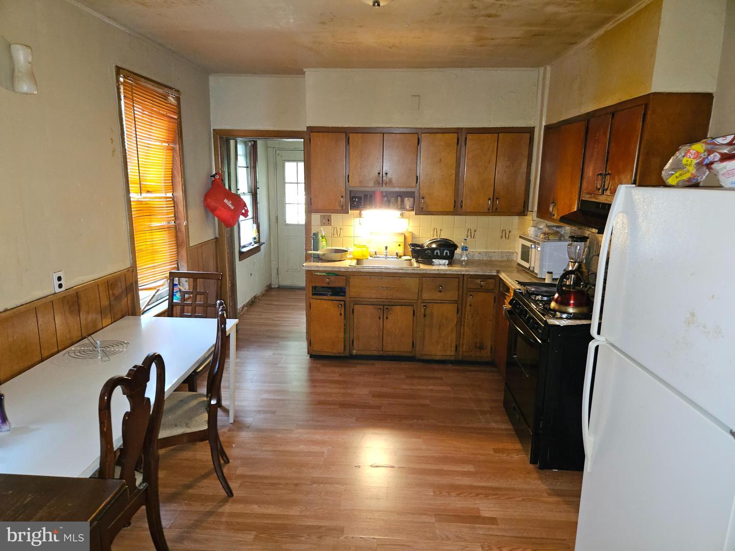 12 Strode Ave Property Photo 2