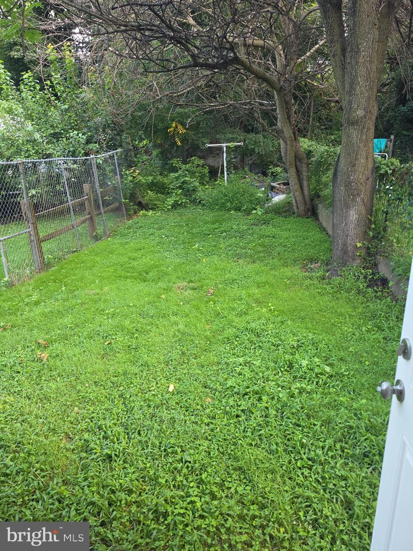 243- 245 E Valley Rd Property Photo 6