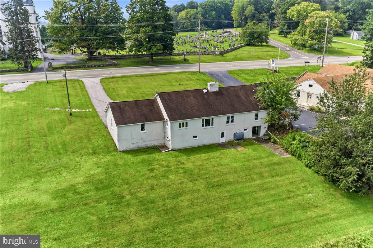 1679 Horseshoe Pike Property Photo 44