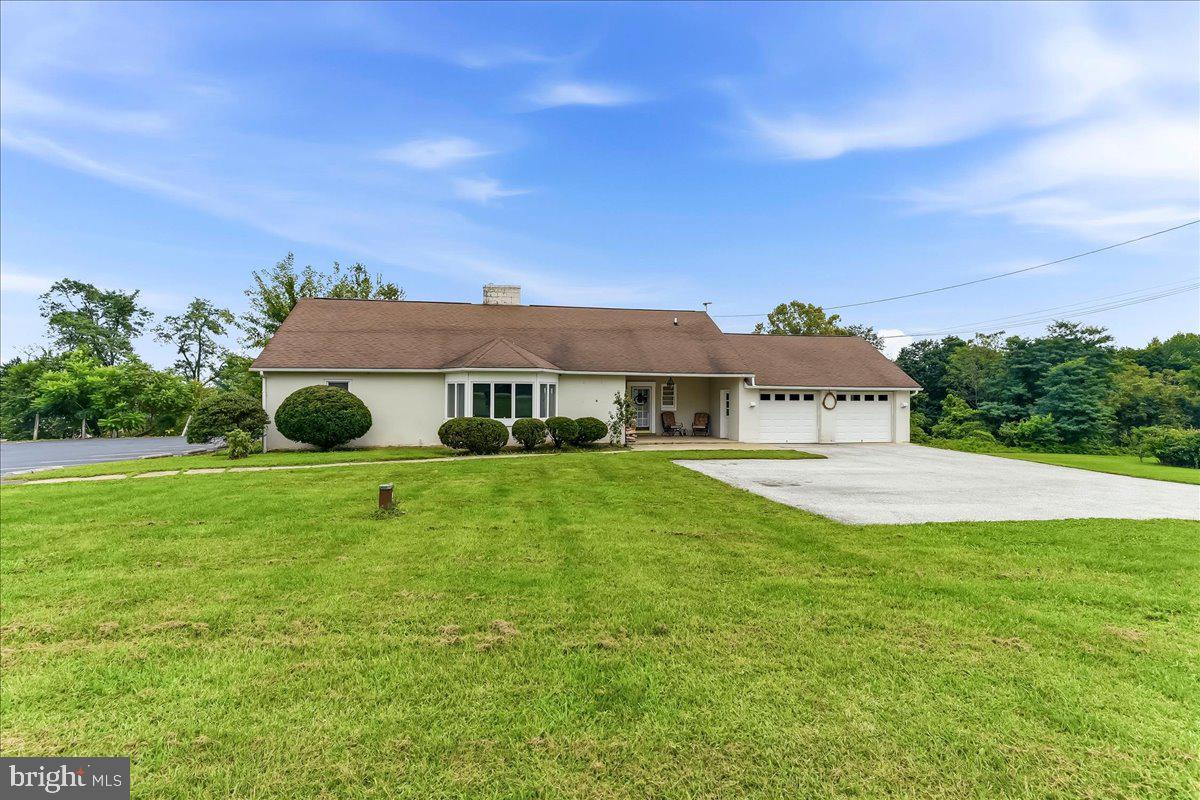1679 Horseshoe Pike Property Photo 46