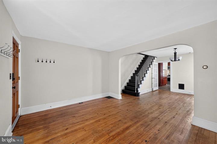 798 Madison St Property Photo 4