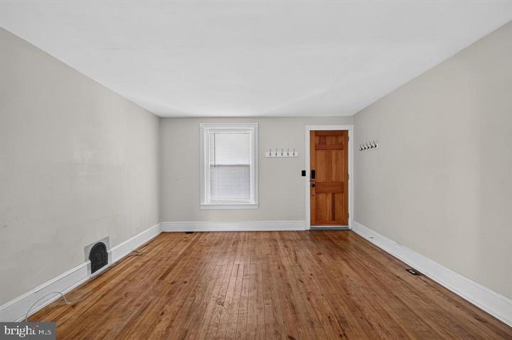 798 Madison St Property Photo 5