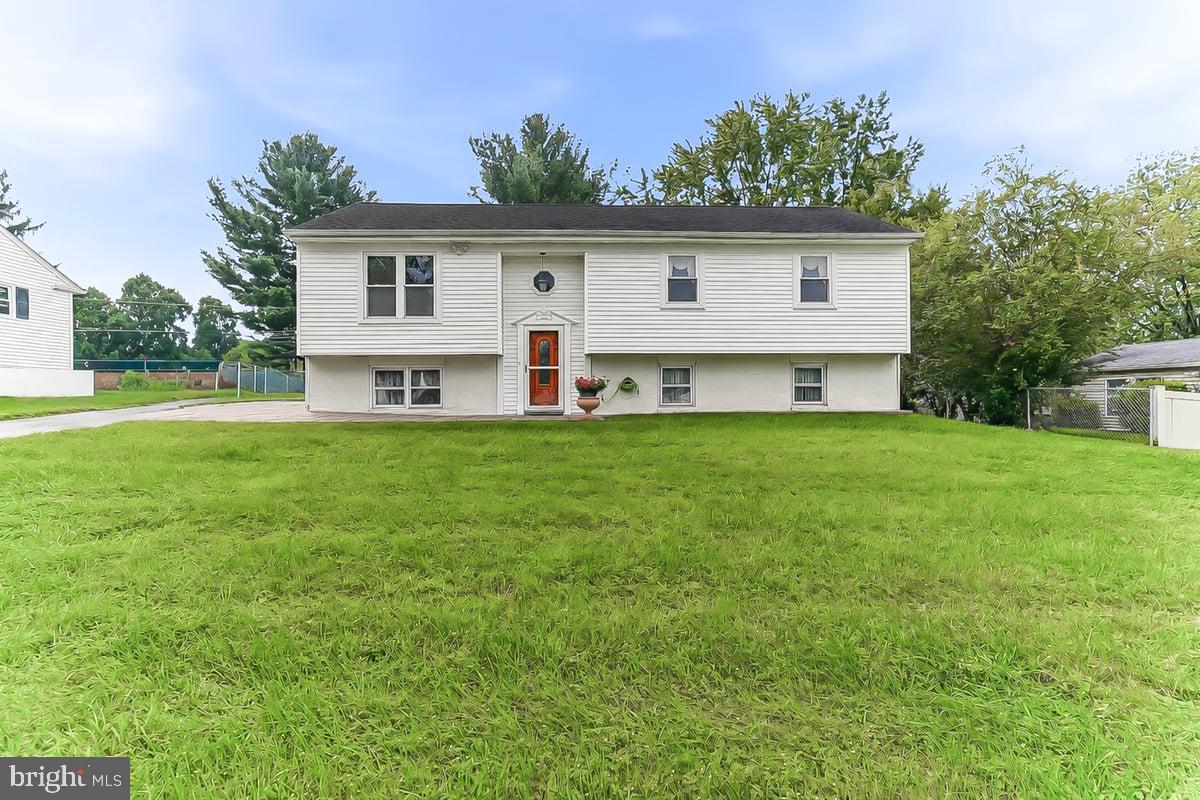 402 FARMHOUSE RD