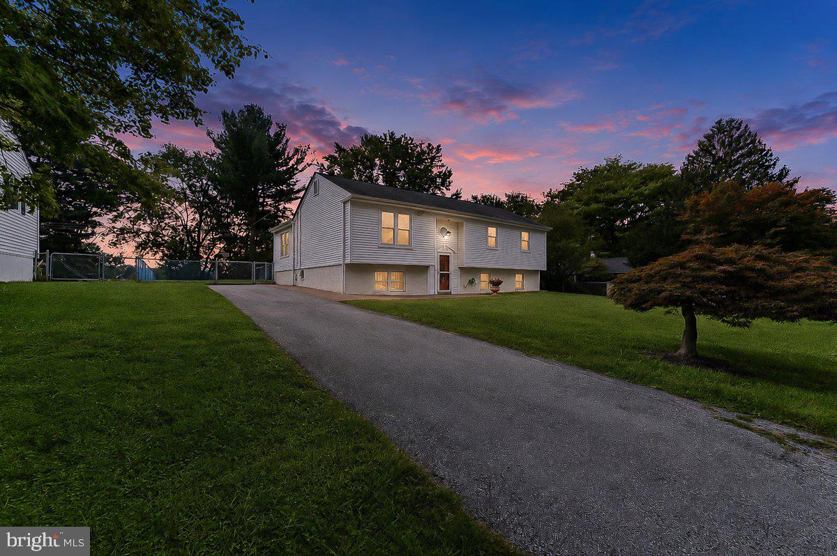 402 Farmhouse Rd Property Photo 4