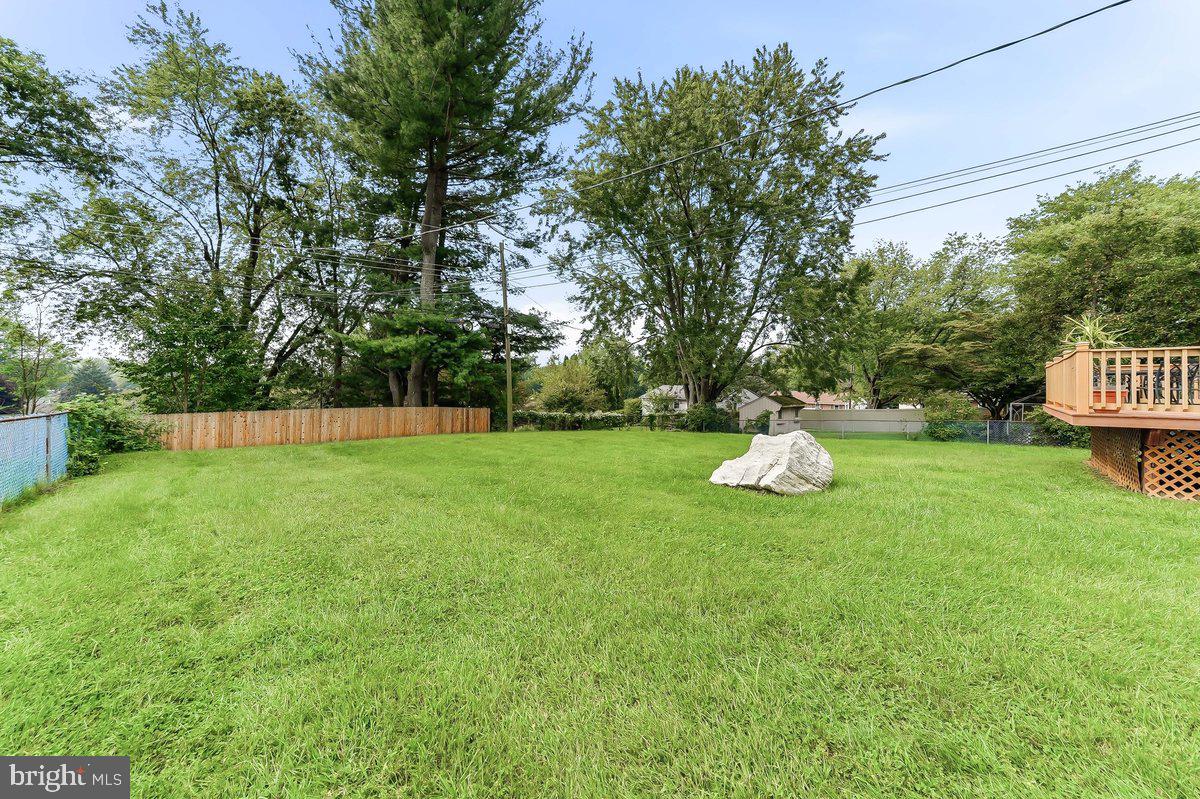 402 Farmhouse Rd Property Photo 6