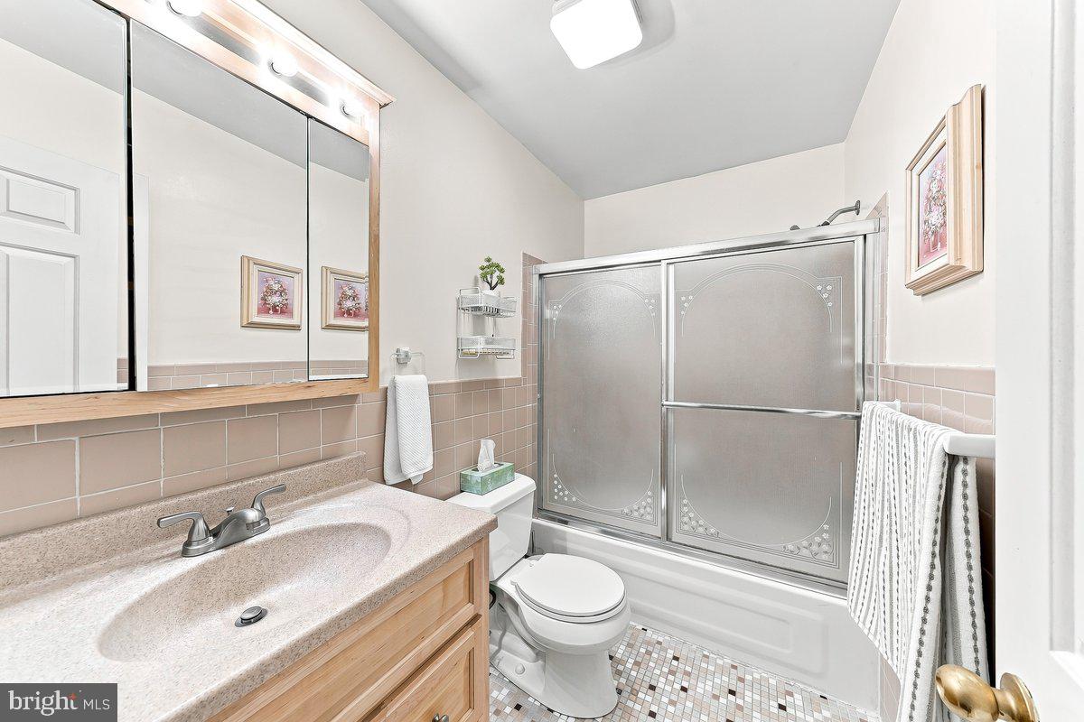 402 Farmhouse Rd Property Photo 25