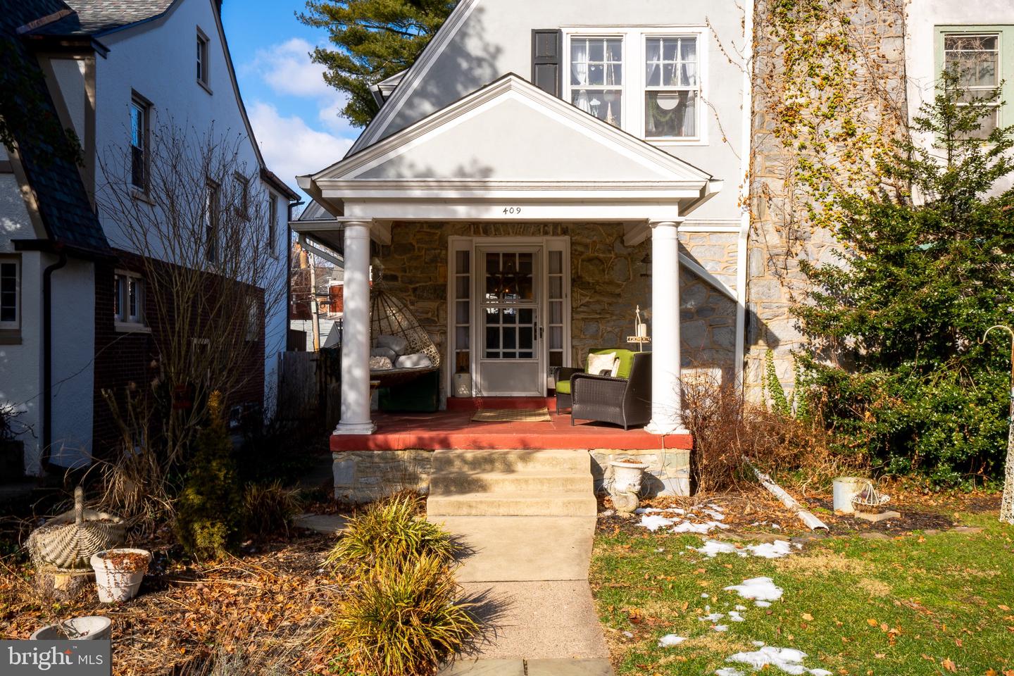 409 Price St Property Photo 1