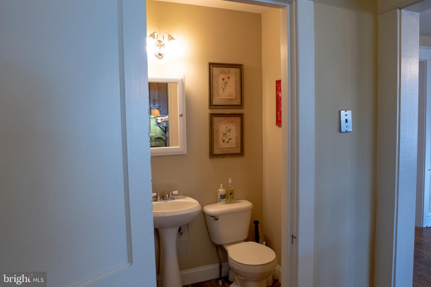 409 Price St Property Photo 12