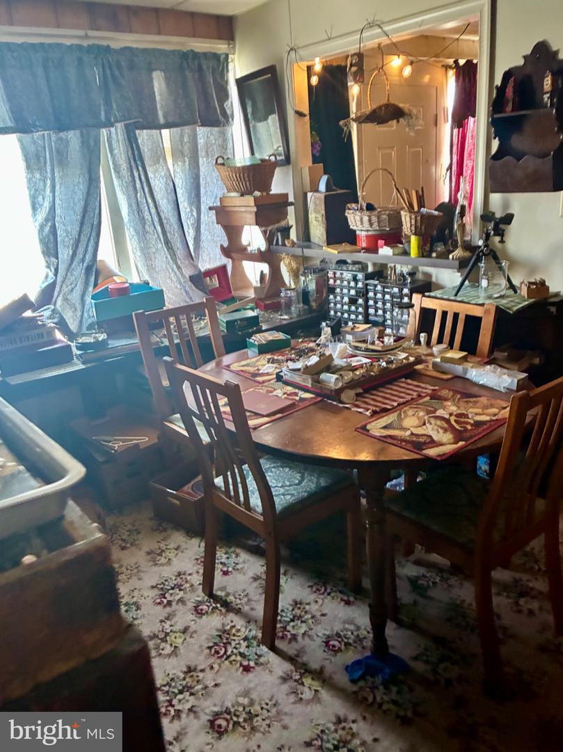 4040 Horseshoe Pike Property Photo 4
