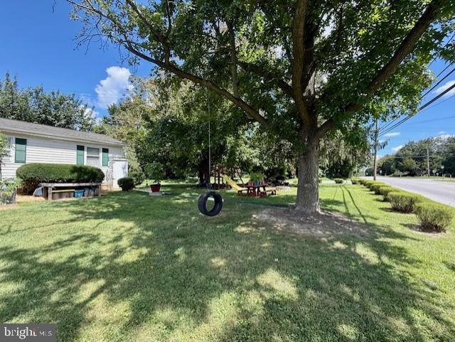 1808 Twin House Rd Property Photo 3