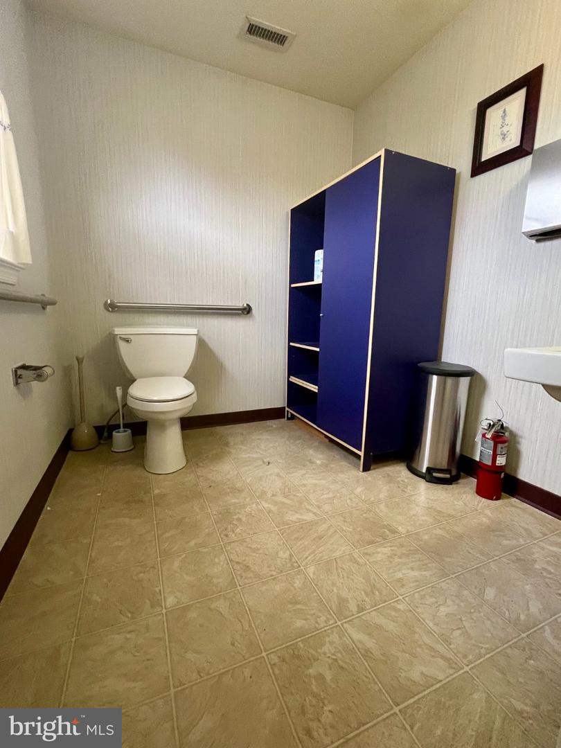 413 Mcfarlan Rd #unit B Property Photo 7