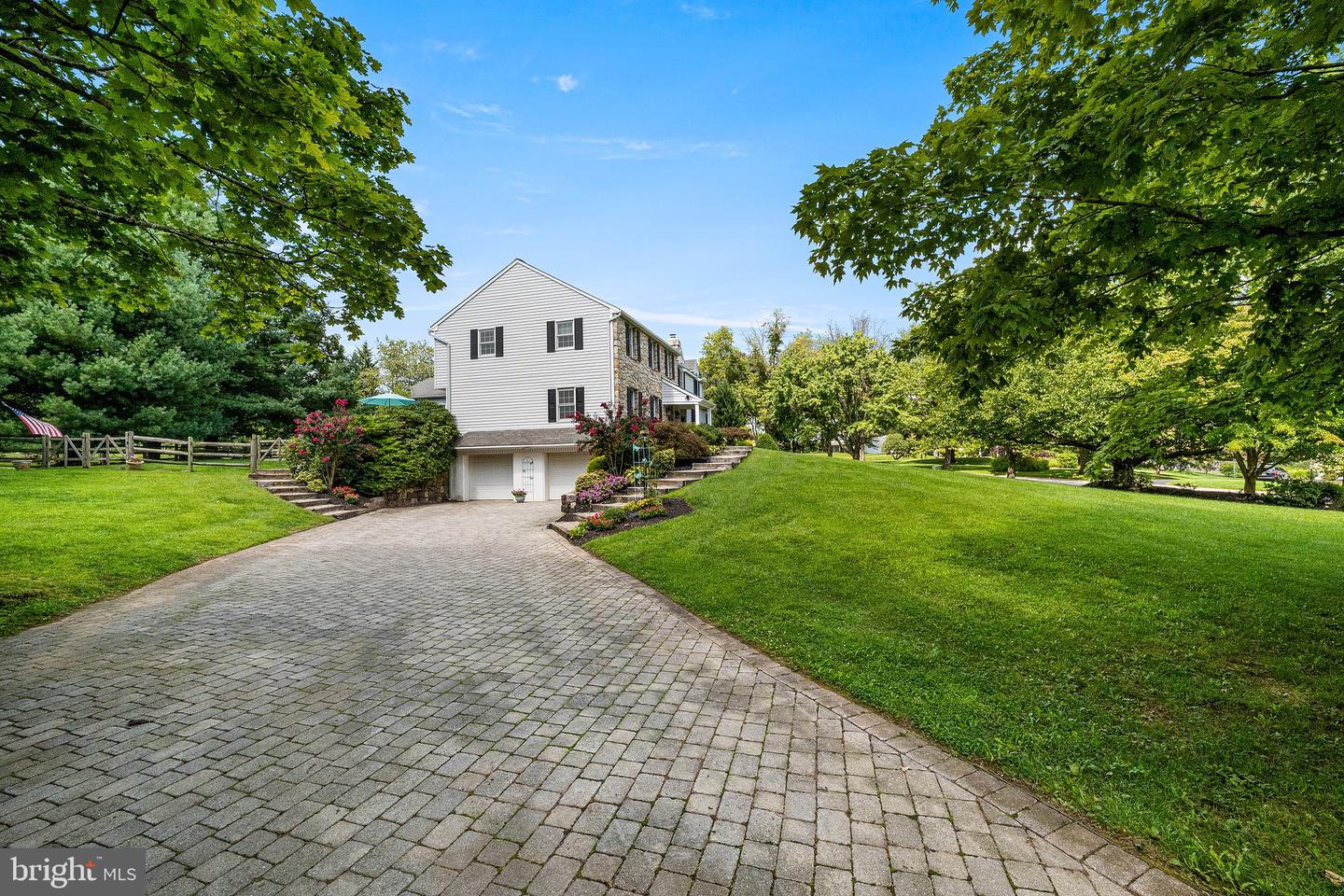 9 Anthony Dr Property Photo 3