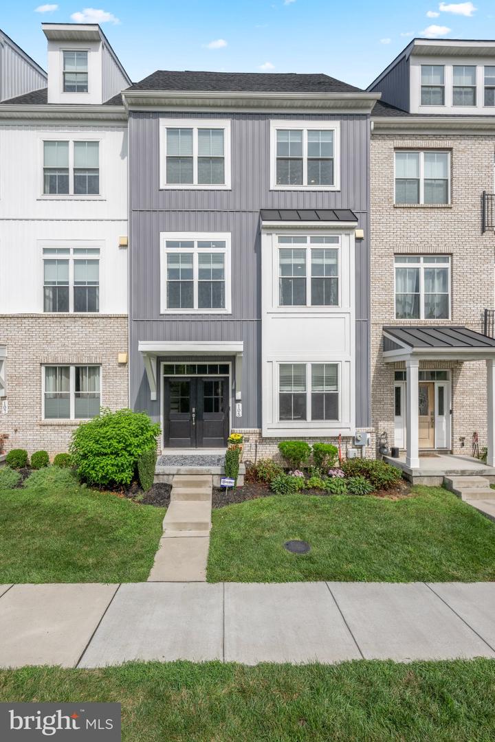 105 Smithworks Blvd #3 Property Photo 1