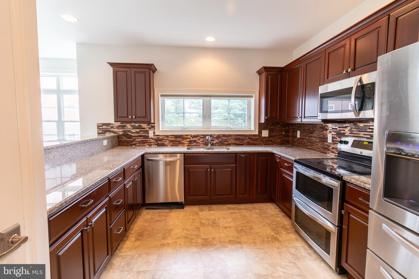 124 Gilpin Dr #a-205 Property Photo 13
