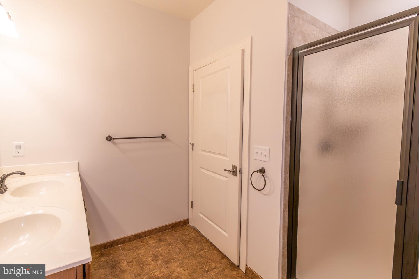 124 Gilpin Dr #a-205 Property Photo 25