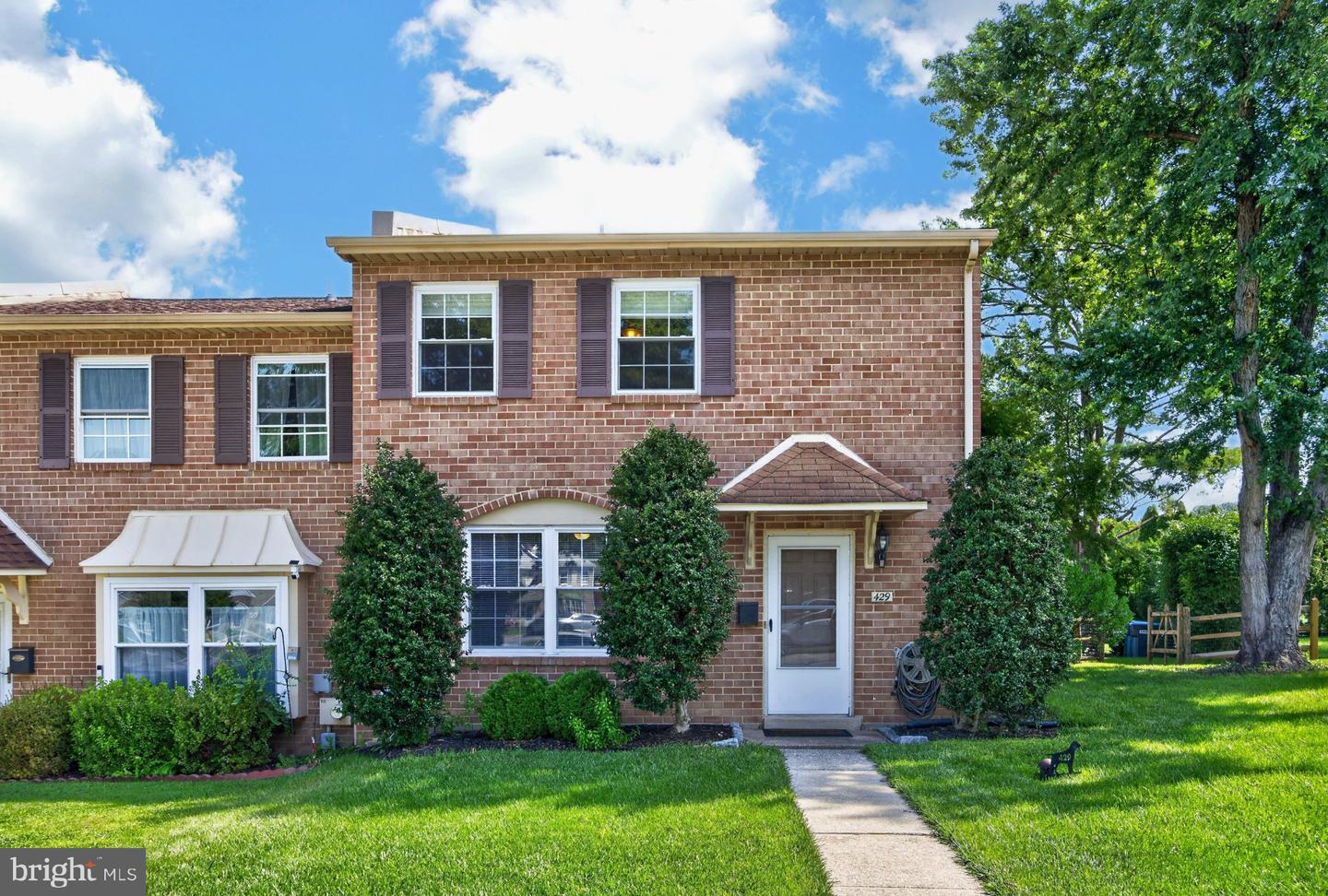 429 Carmarthen Ct Property Photo 1