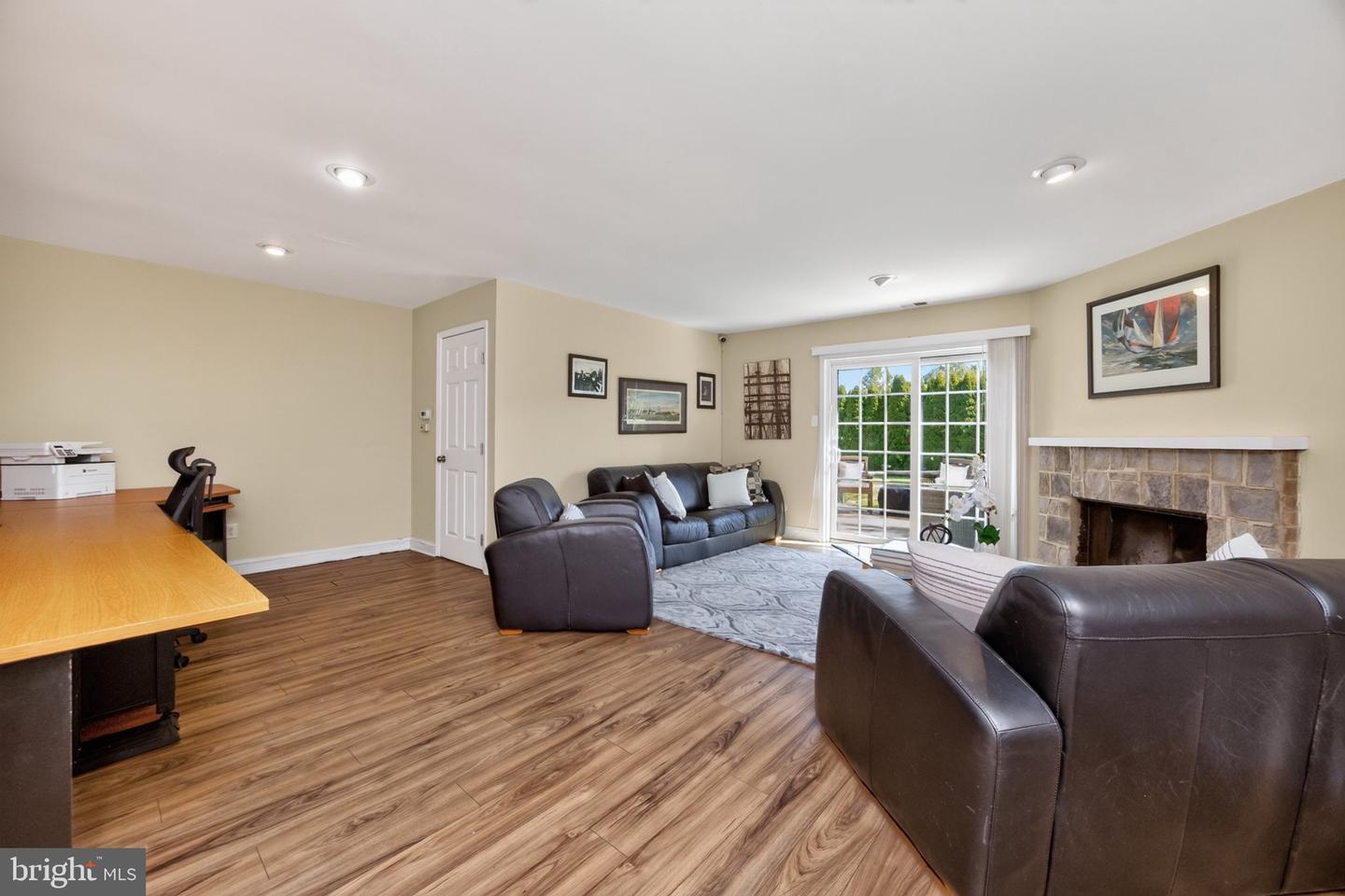 429 Carmarthen Ct Property Photo 17
