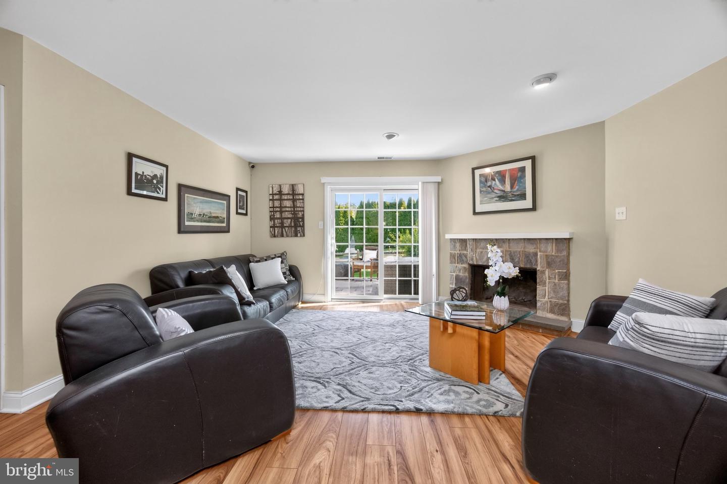 429 Carmarthen Ct Property Photo 18