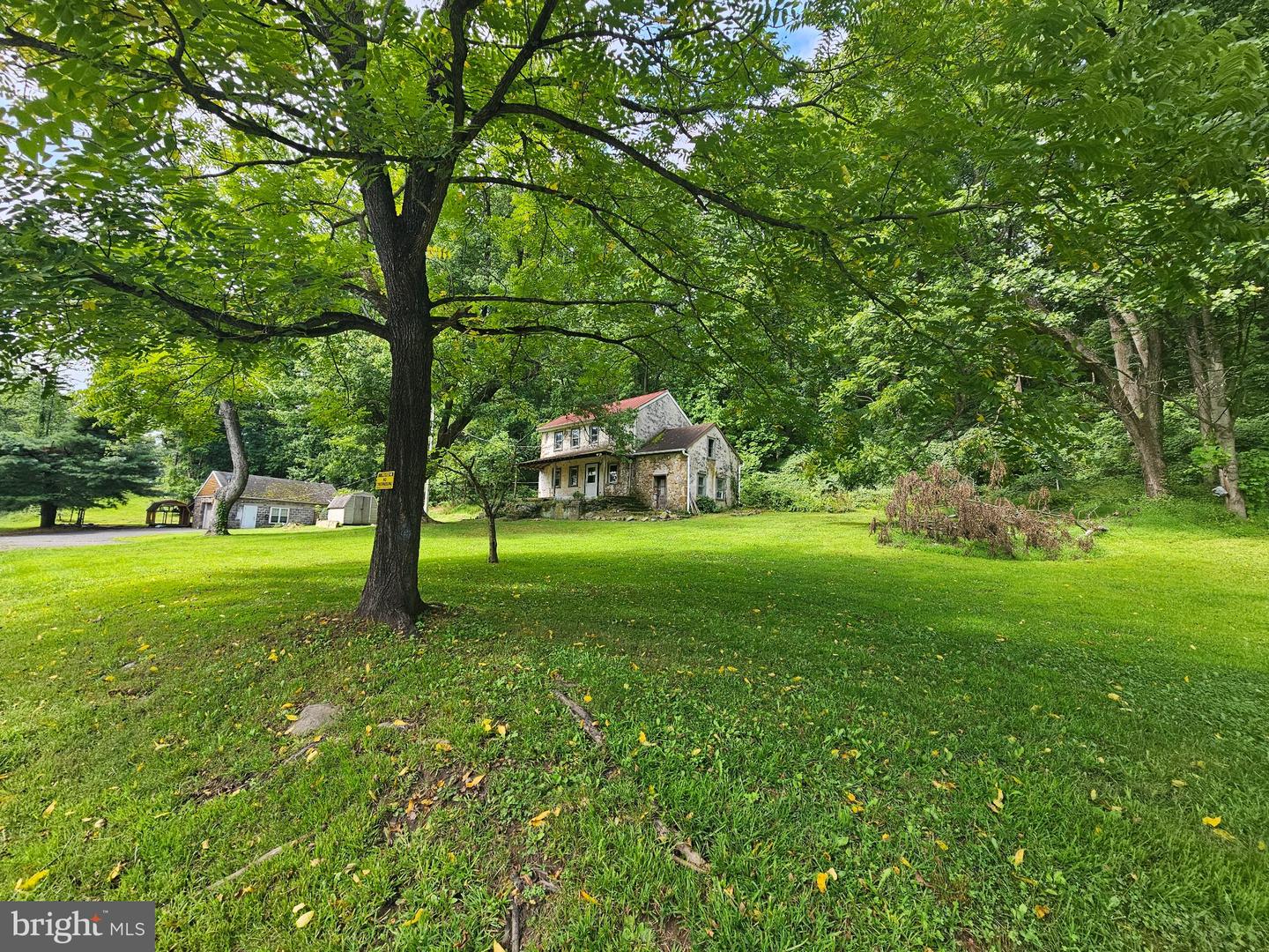 107 Bethesda Property Photo 3