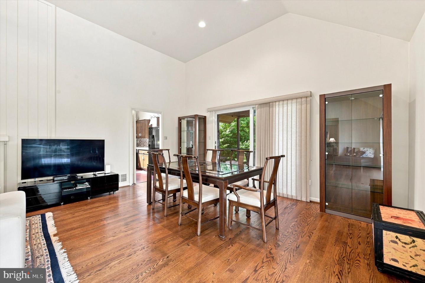 34 Southridge Dr Property Photo 8