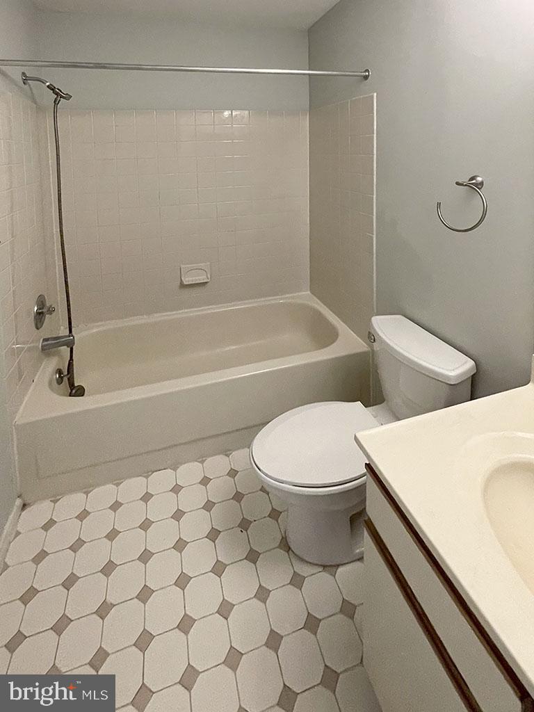 37 Le Forge Ct #37 Property Photo 17