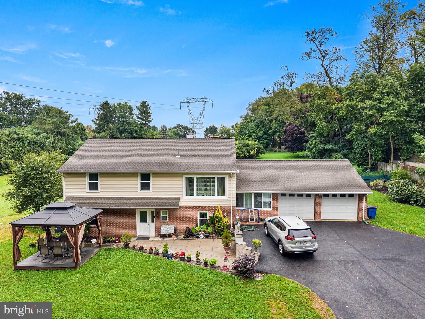 159 Planebrook Rd Property Photo 1