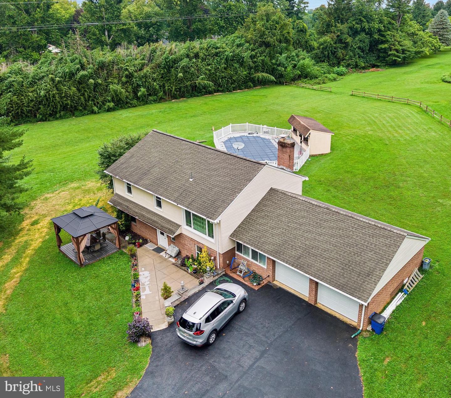 159 Planebrook Rd Property Photo 3