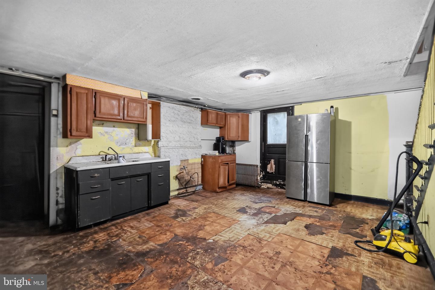 210-212 Heckle St Property Photo 12