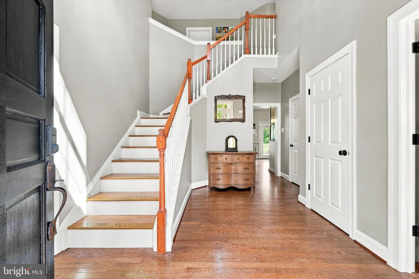 100 Jefferson Blvd Property Photo 3