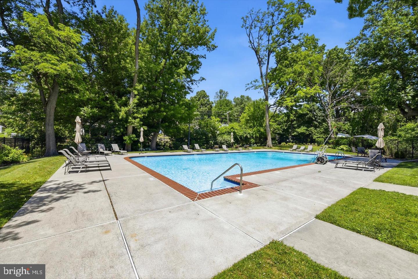 207 Walnut Hill Rd #b #2 Property Photo 23