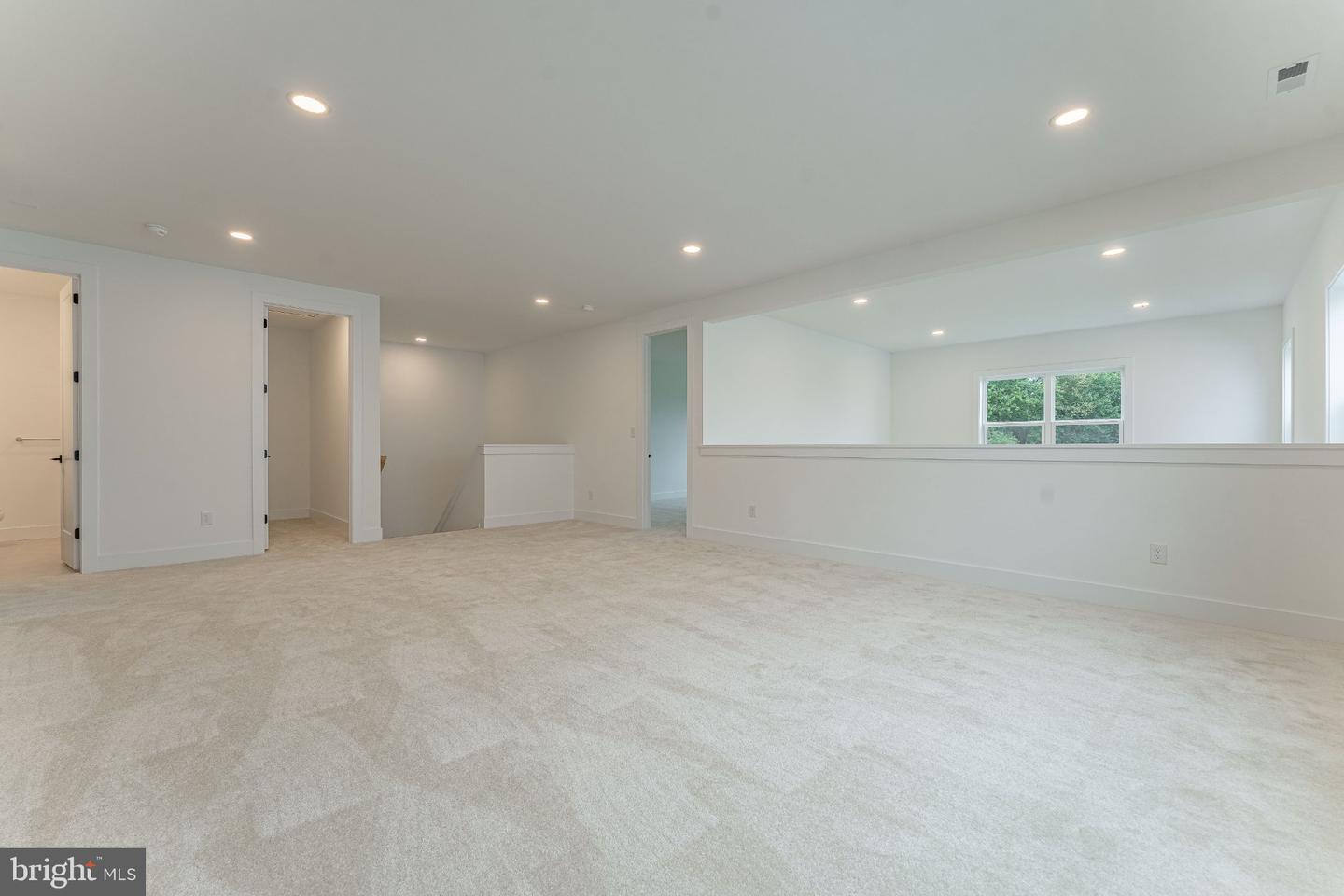 544 Anfield Rd Property Photo 31