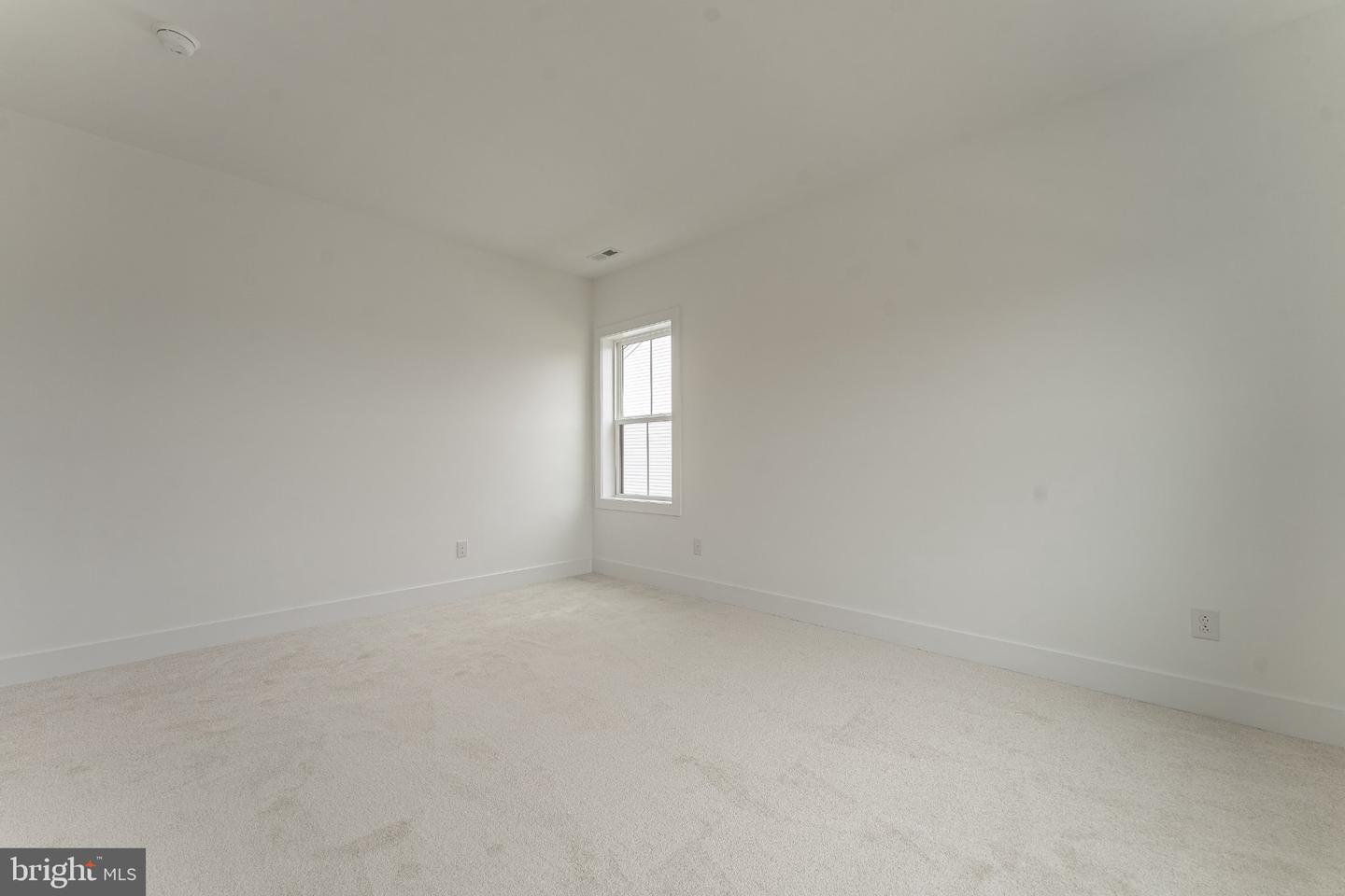 544 Anfield Rd Property Photo 38