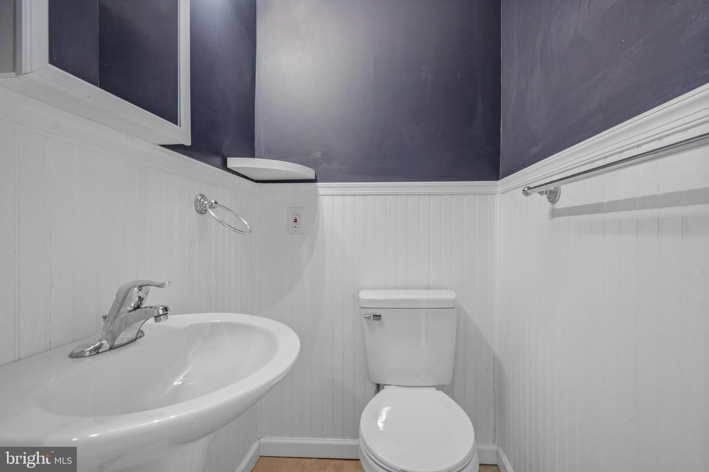 205 W High St Property Photo 5
