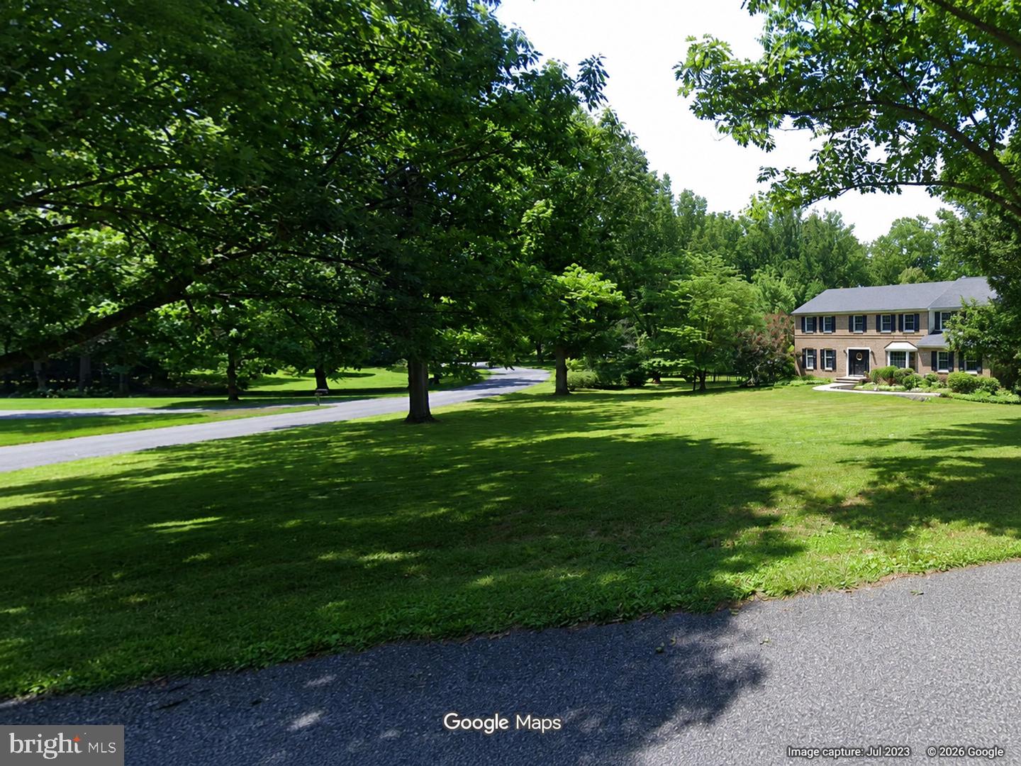 300 MANOR DR
