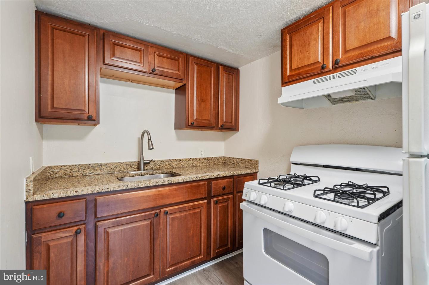 208 E Lincoln Hwy #2 Property Photo 8