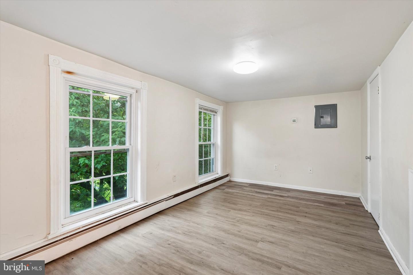 208 E Lincoln Hwy #2 Property Photo 11