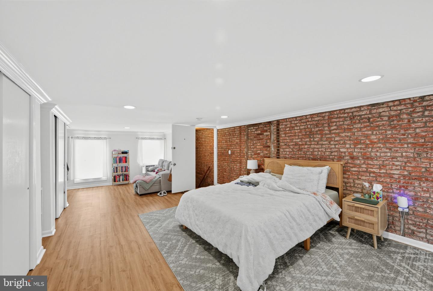111 W State St Property Photo 30