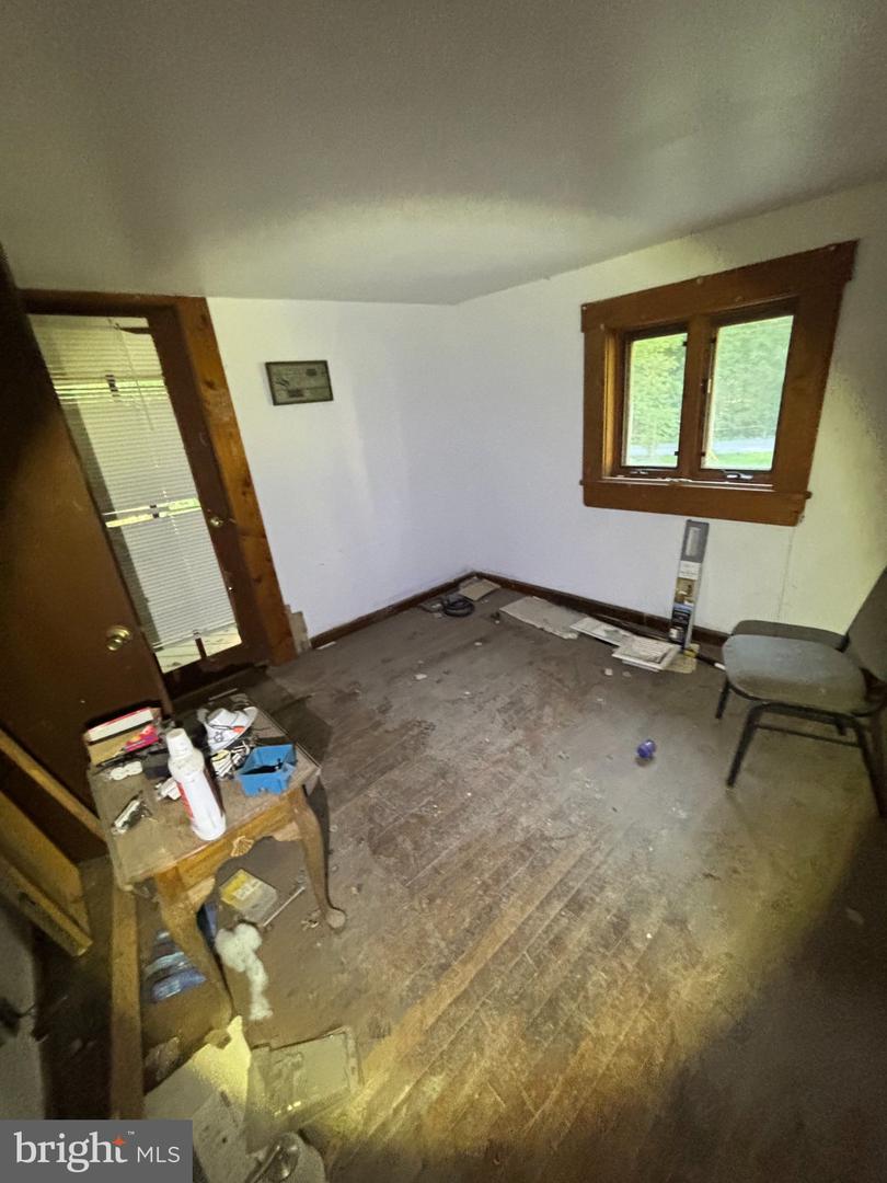 301 Corrine Rd Property Photo 4
