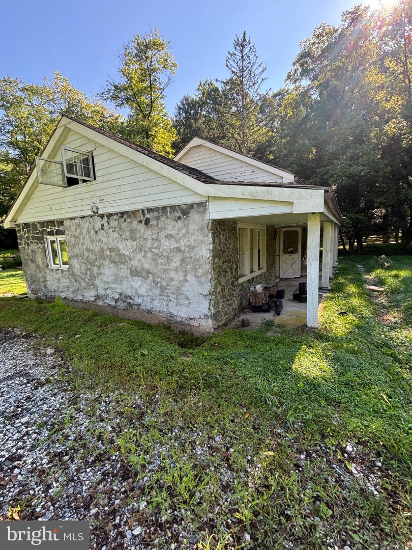 301 Corrine Rd Property Photo 22