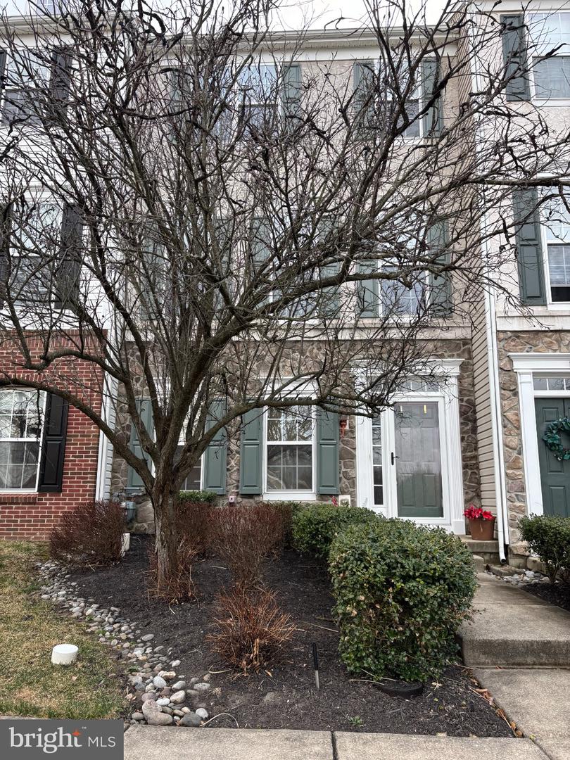 1803 DARLINGTON LN Property Photo 1