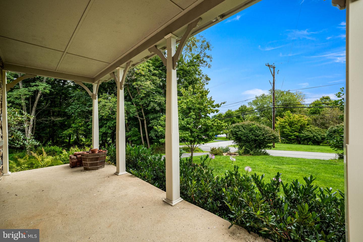 241 Indiantown Rd Property Photo 4