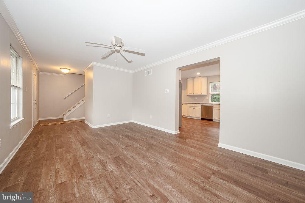 335 Trotters Way Property Photo 4