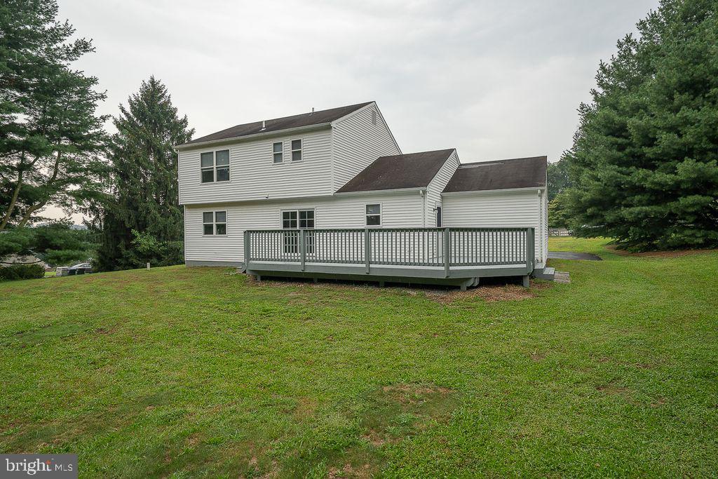 335 Trotters Way Property Photo 34
