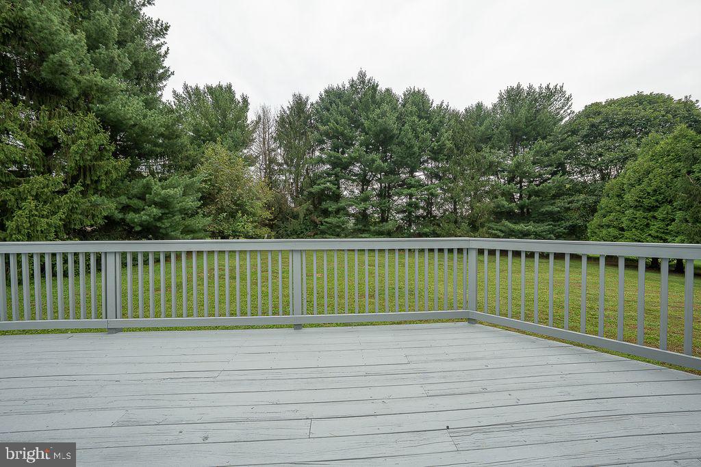 335 Trotters Way Property Photo 36