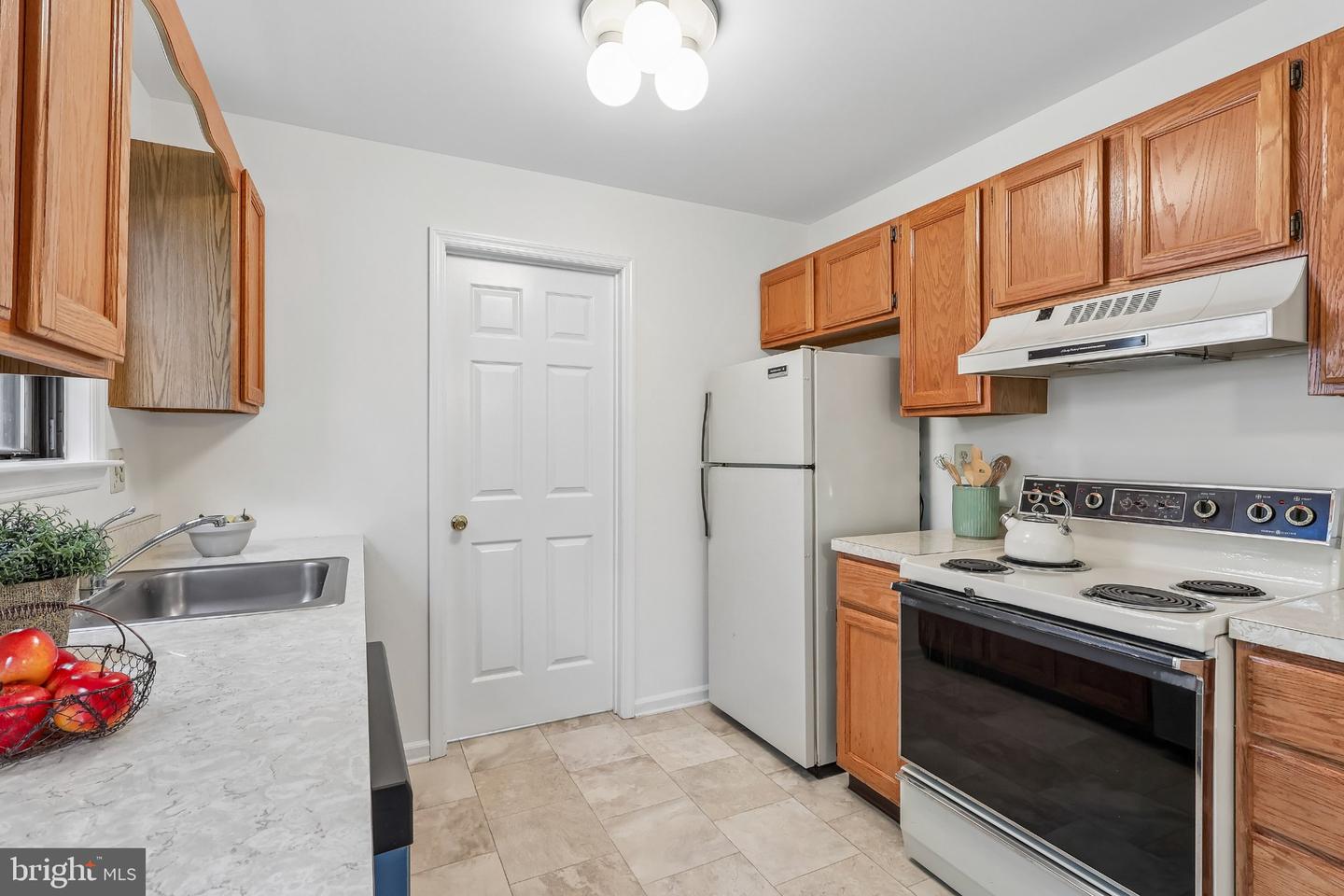 769 Brettingham Ct #601 Property Photo 16