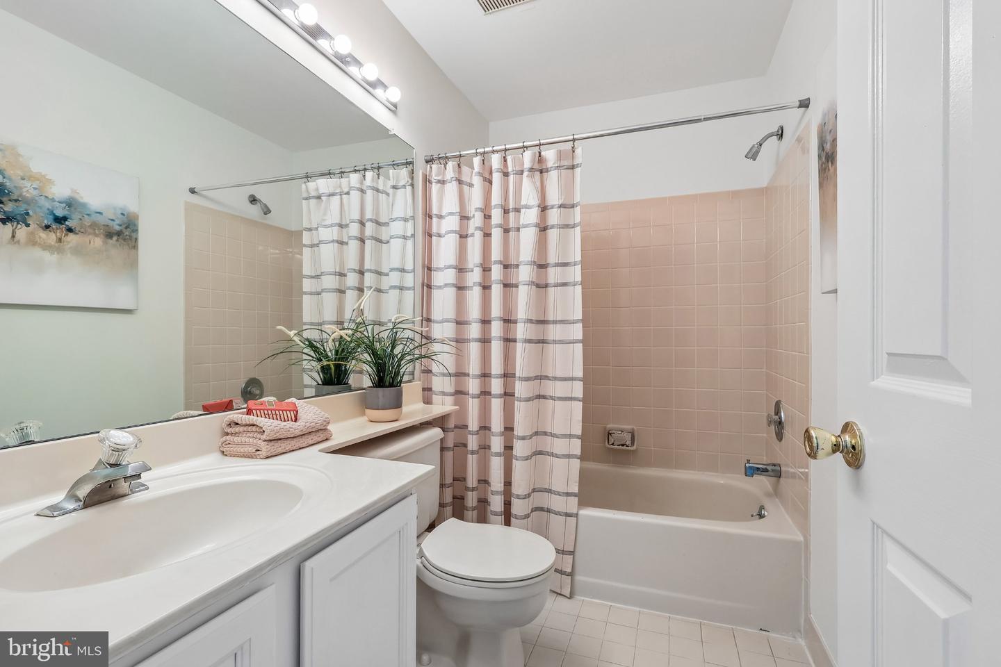 769 Brettingham Ct #601 Property Photo 26